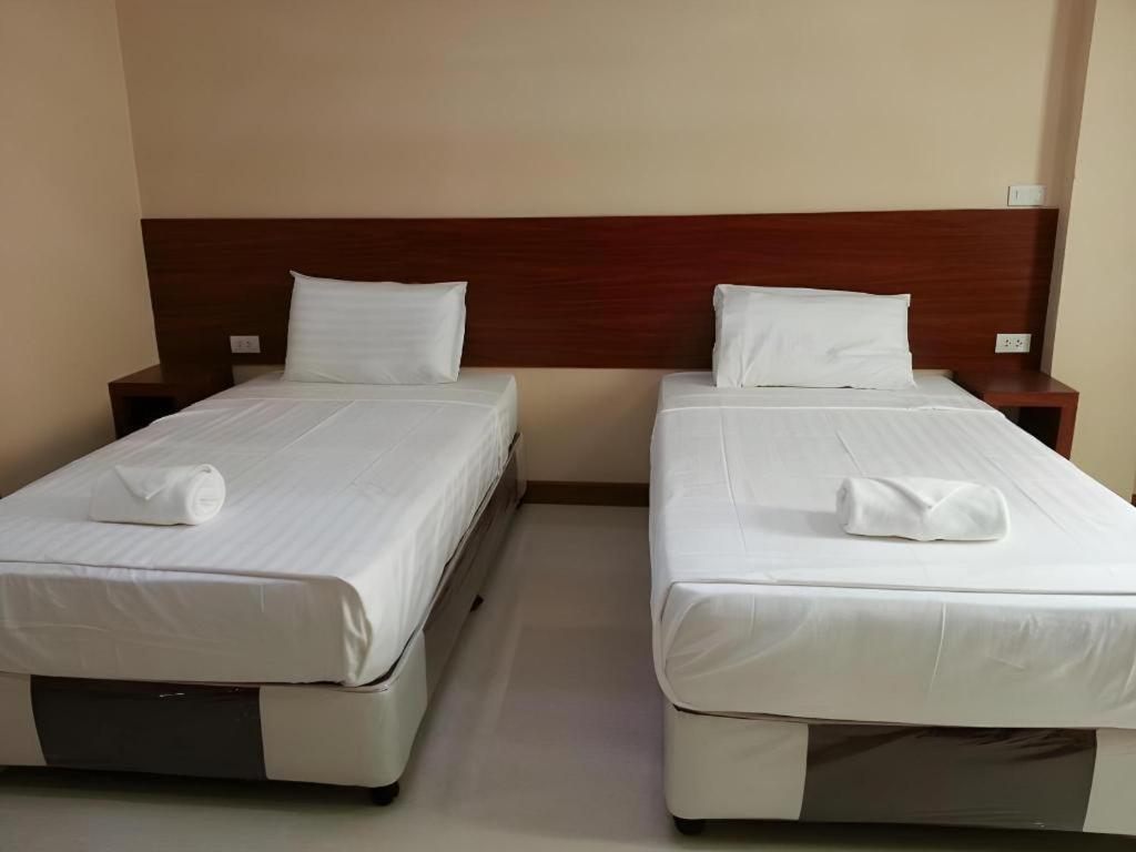 Le Parc Wangnang Hotel Phitsanulok Exterior foto