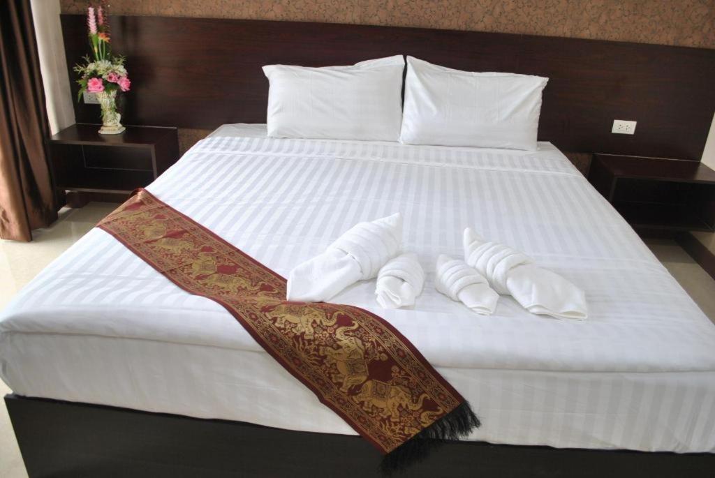 Le Parc Wangnang Hotel Phitsanulok Exterior foto