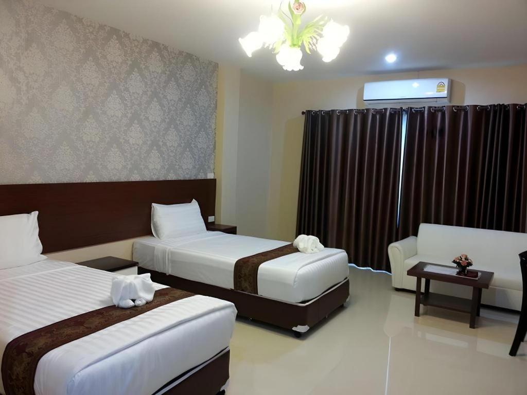 Le Parc Wangnang Hotel Phitsanulok Exterior foto