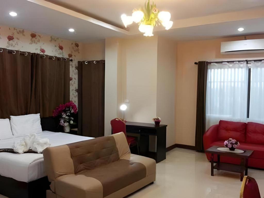 Le Parc Wangnang Hotel Phitsanulok Exterior foto