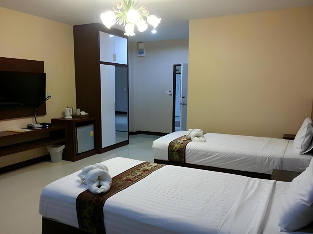 Le Parc Wangnang Hotel Phitsanulok Exterior foto